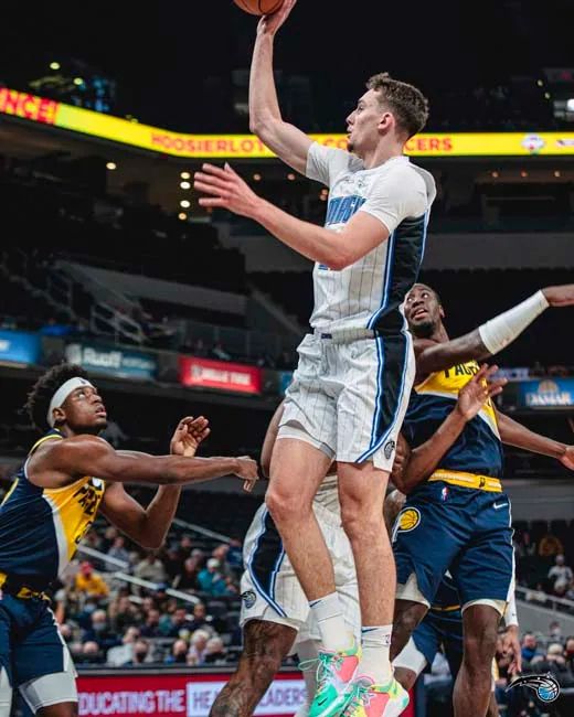 的碰撞几乎 的碰撞几乎