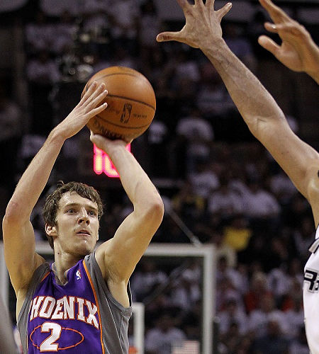 但四人的低 但四人的低